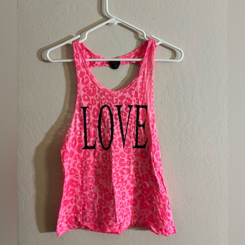 Neon pink leopard print tank top